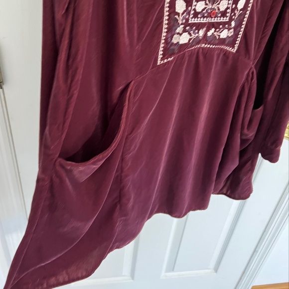ANTHROPOLOGIE VELVET TUNIC WINE W/FLORAL EMBROIDERY SIZE SP - Picture 10 of 16